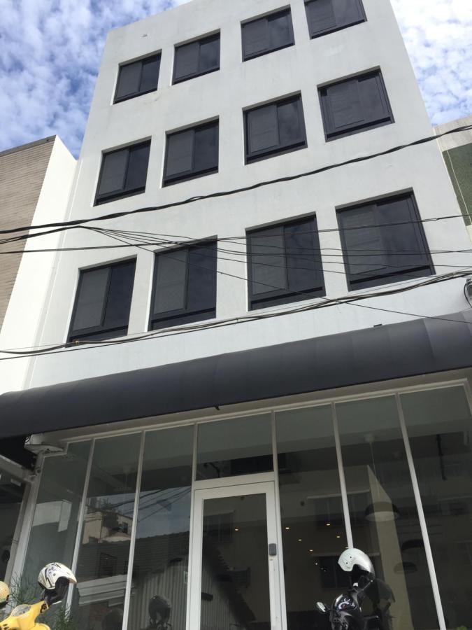 良文旅 Ryou Hotel Tainan Esterno foto
