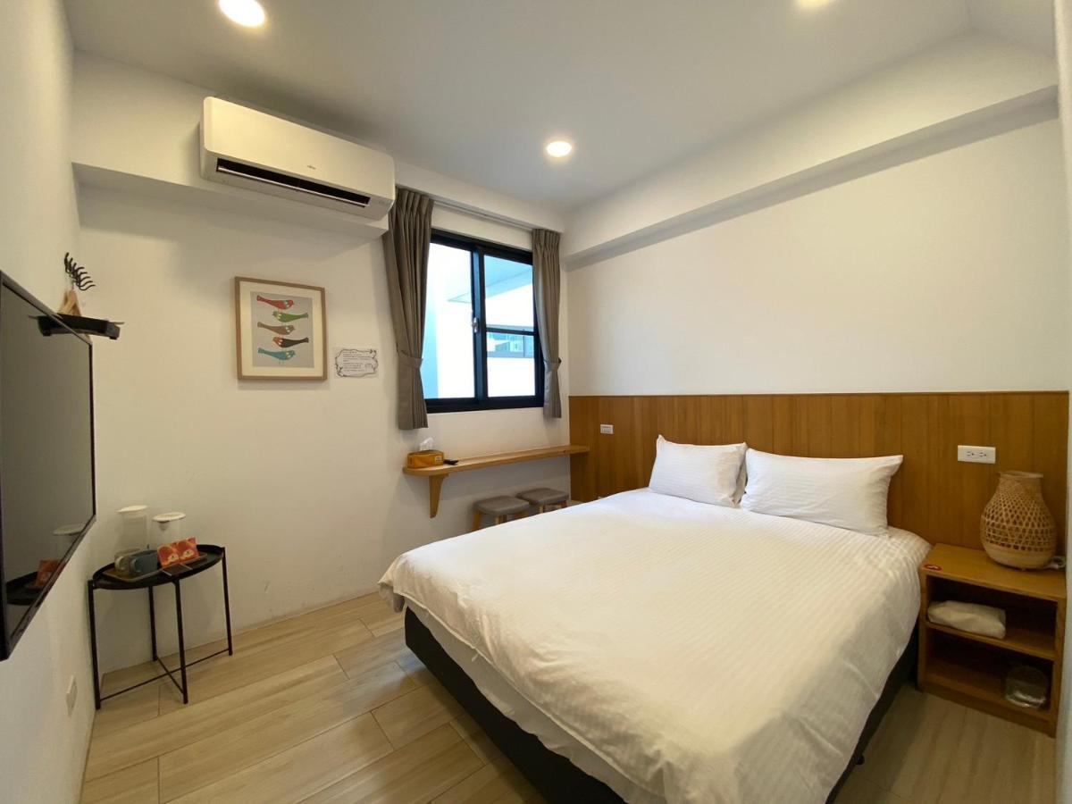 良文旅 Ryou Hotel Tainan Esterno foto