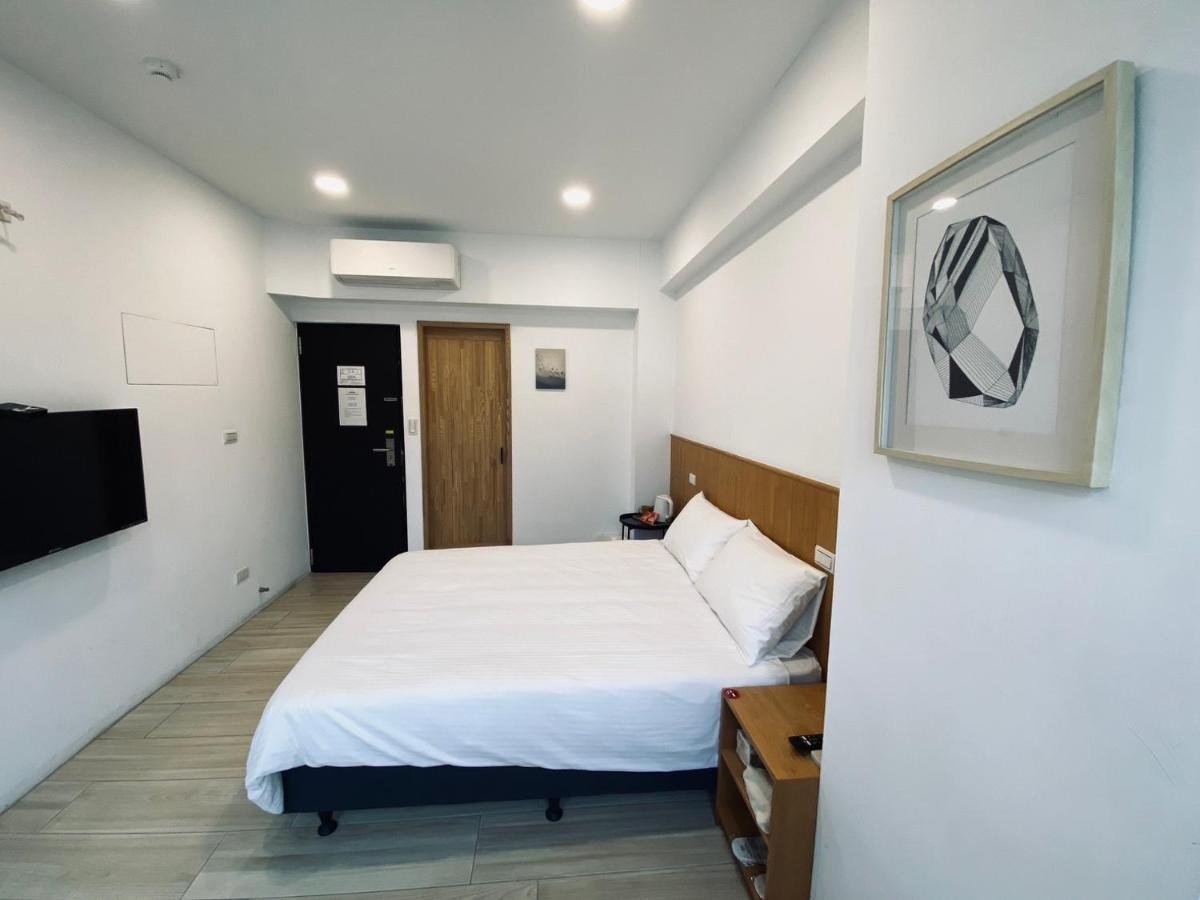 良文旅 Ryou Hotel Tainan Esterno foto