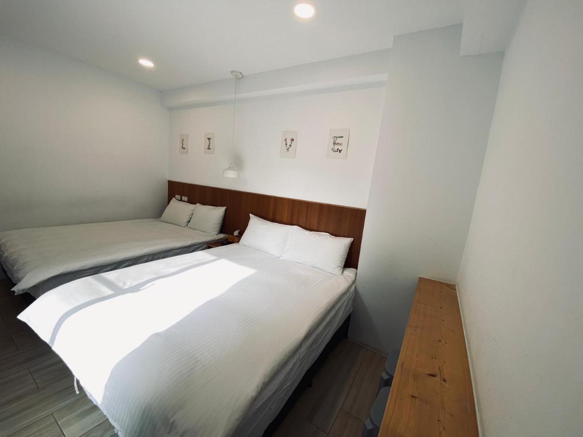 良文旅 Ryou Hotel Tainan Esterno foto