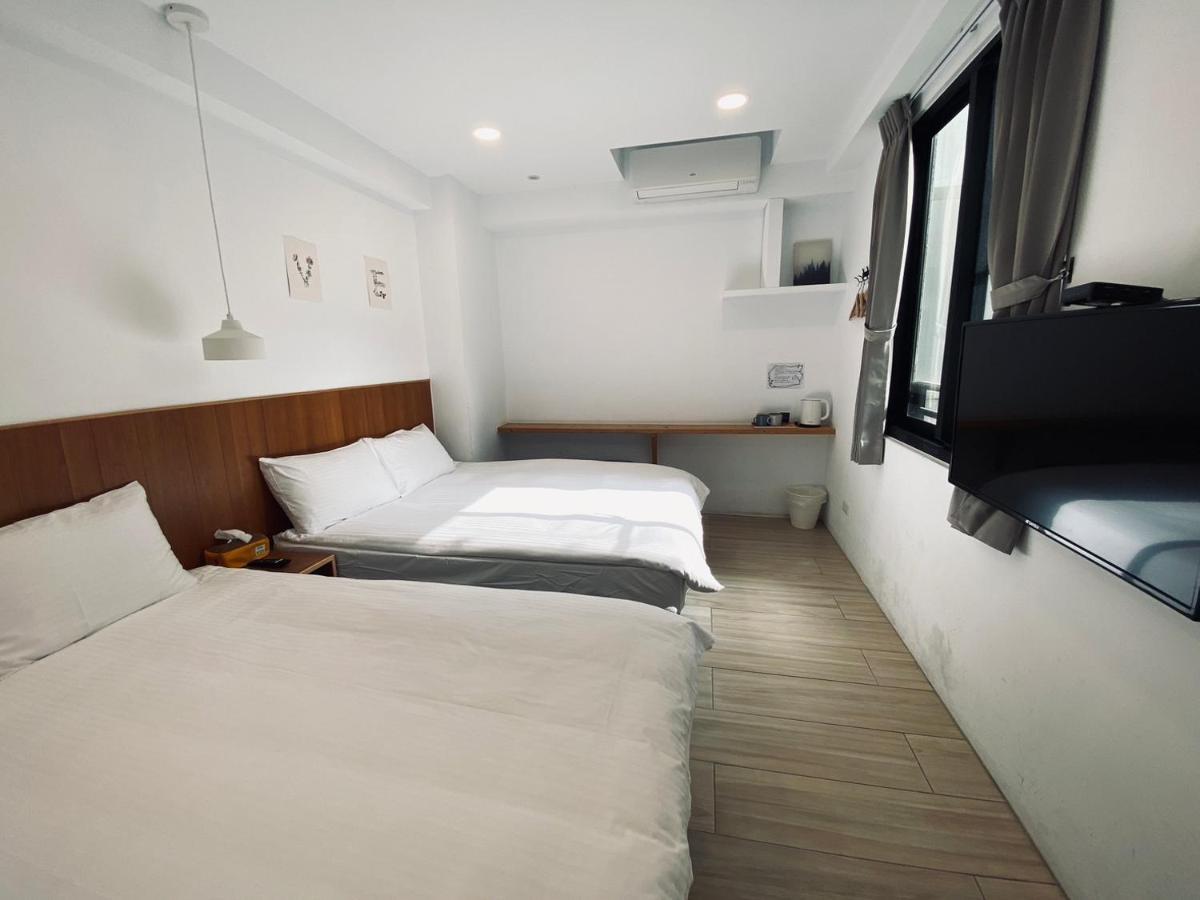 良文旅 Ryou Hotel Tainan Esterno foto