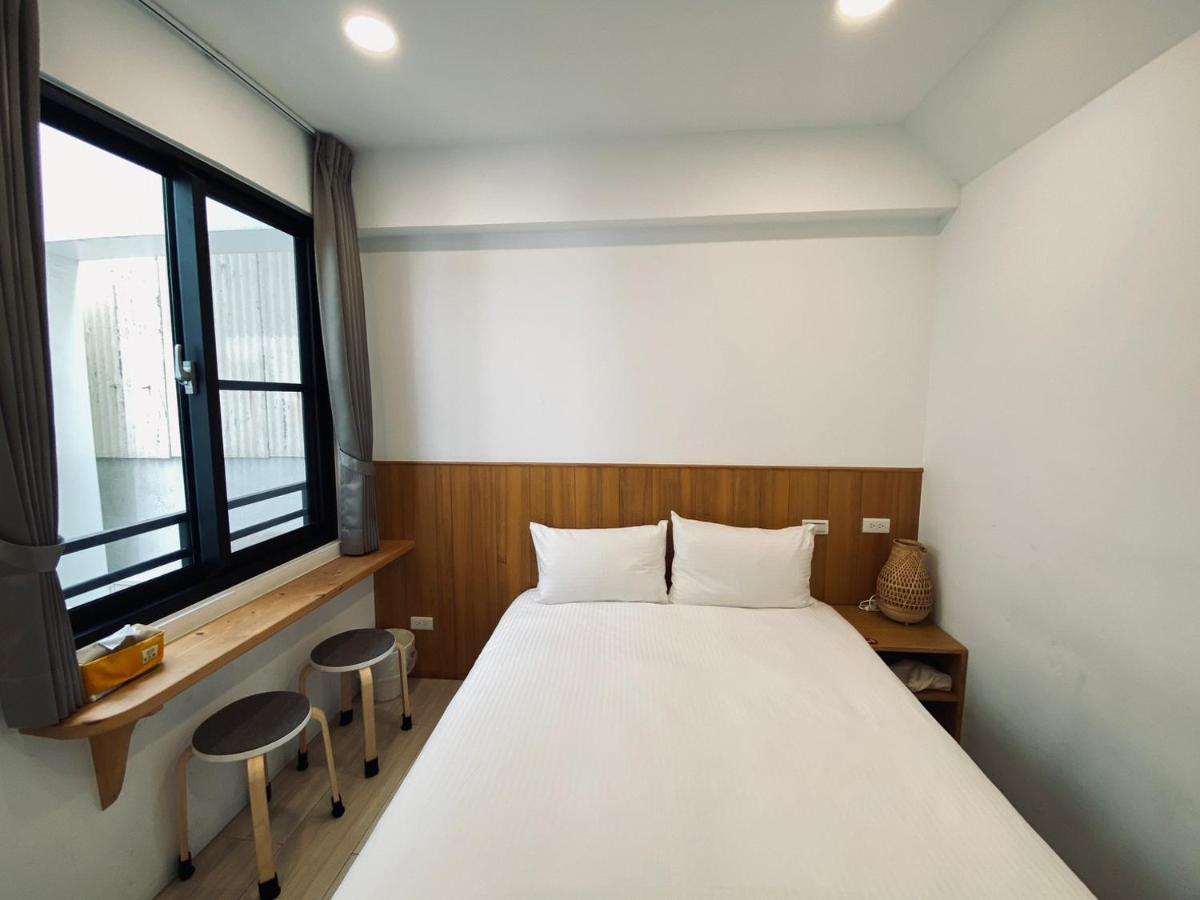良文旅 Ryou Hotel Tainan Esterno foto