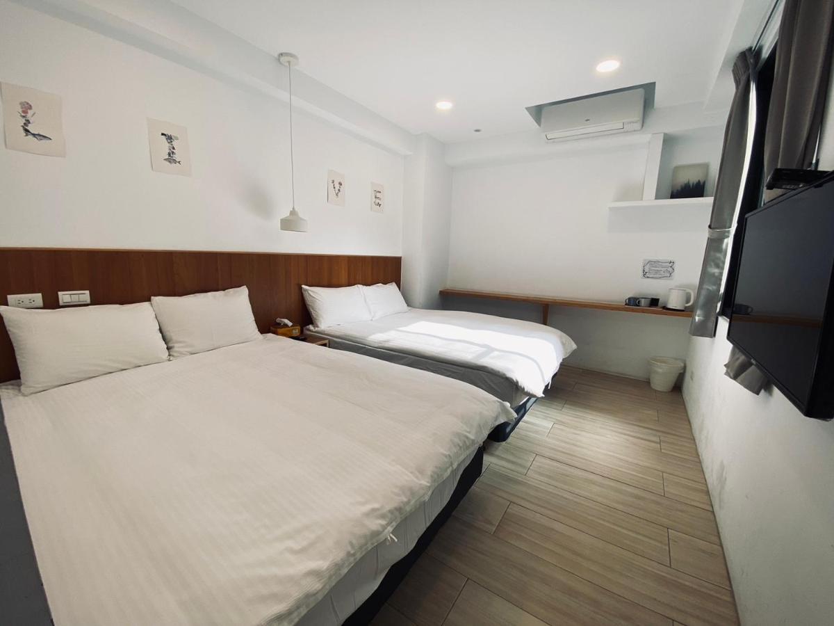 良文旅 Ryou Hotel Tainan Esterno foto
