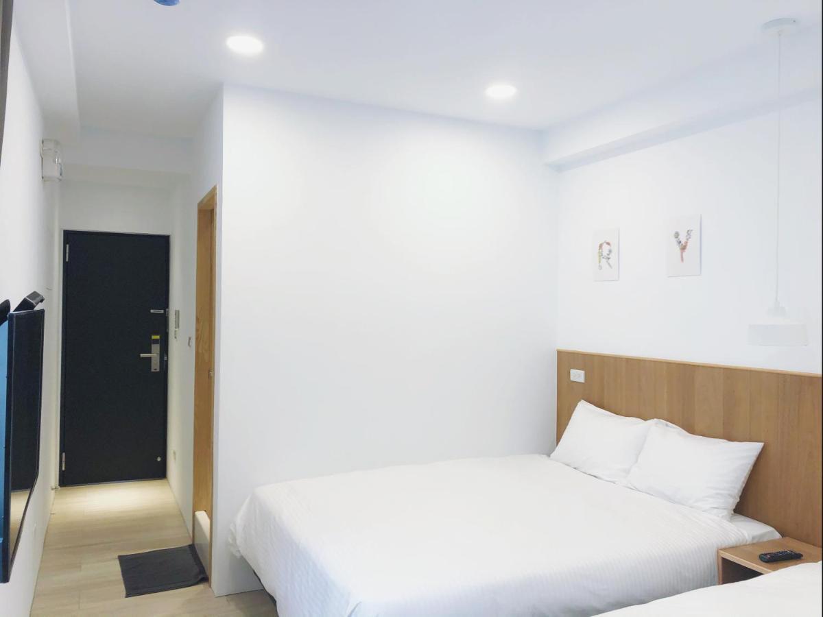 良文旅 Ryou Hotel Tainan Esterno foto