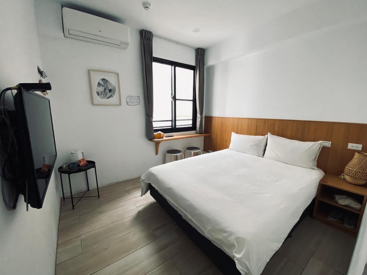 良文旅 Ryou Hotel Tainan Esterno foto