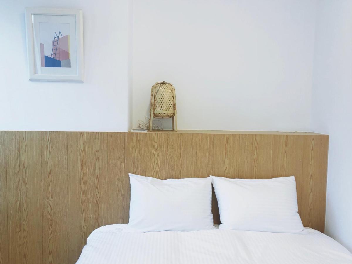 良文旅 Ryou Hotel Tainan Esterno foto