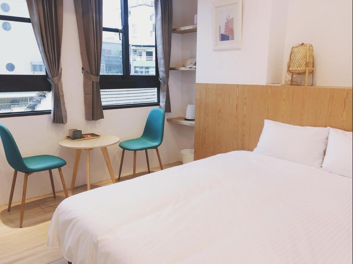 良文旅 Ryou Hotel Tainan Esterno foto