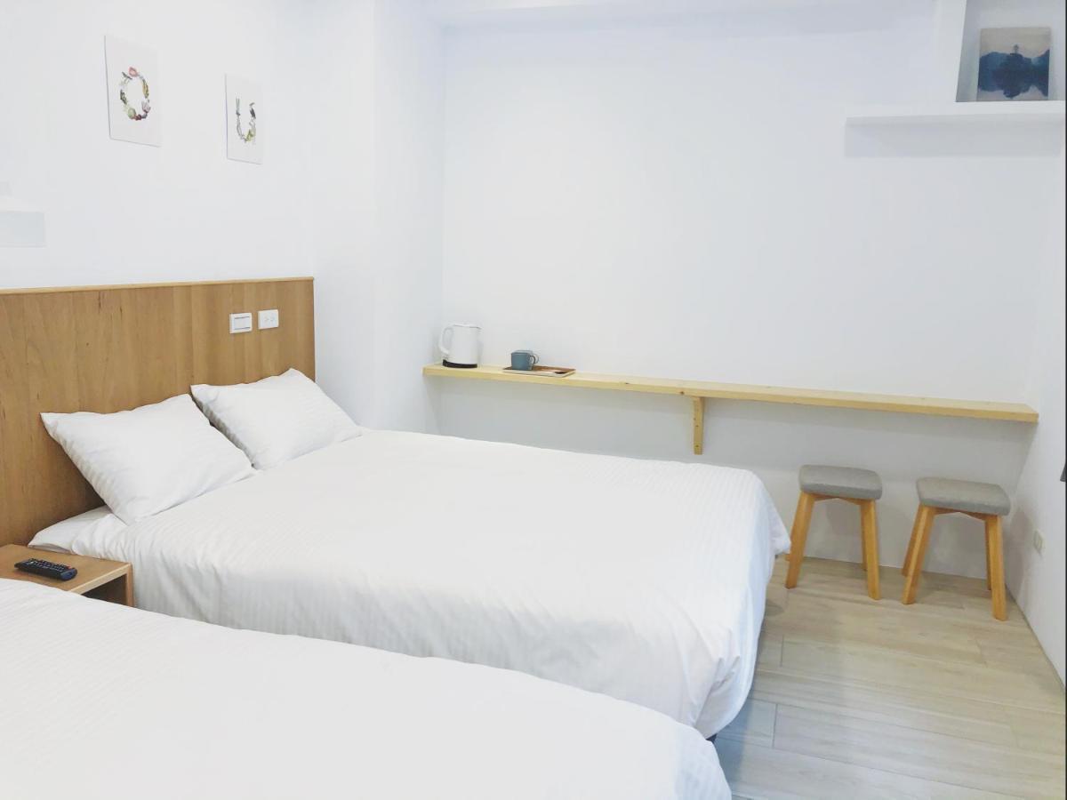 良文旅 Ryou Hotel Tainan Esterno foto
